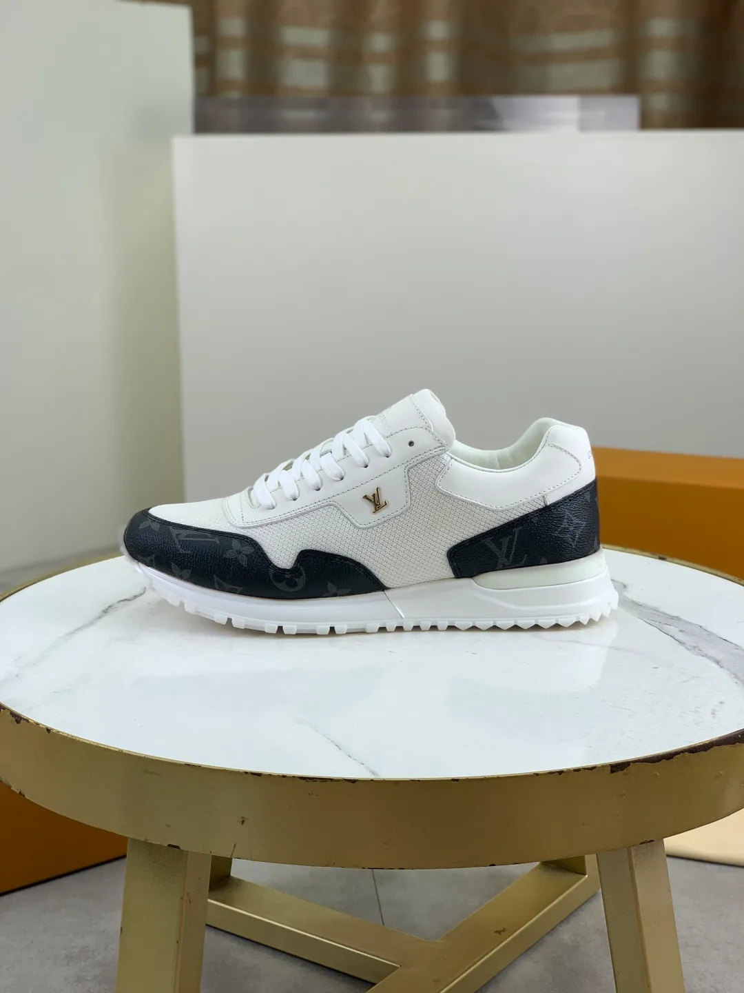 Men's men's shoes 💰P680 new style 💶[LOUIS VUITTON] (original order) new style 🍀LV Louis Vuitton * - top version of LV classic trendy shoes! Made of imported original cowhide and water-dyed cowhide lining. The latest original wear-resistant rubber combination outsole! High quality products! Multiple colors available, code number: 38-44 (45 46 customized)